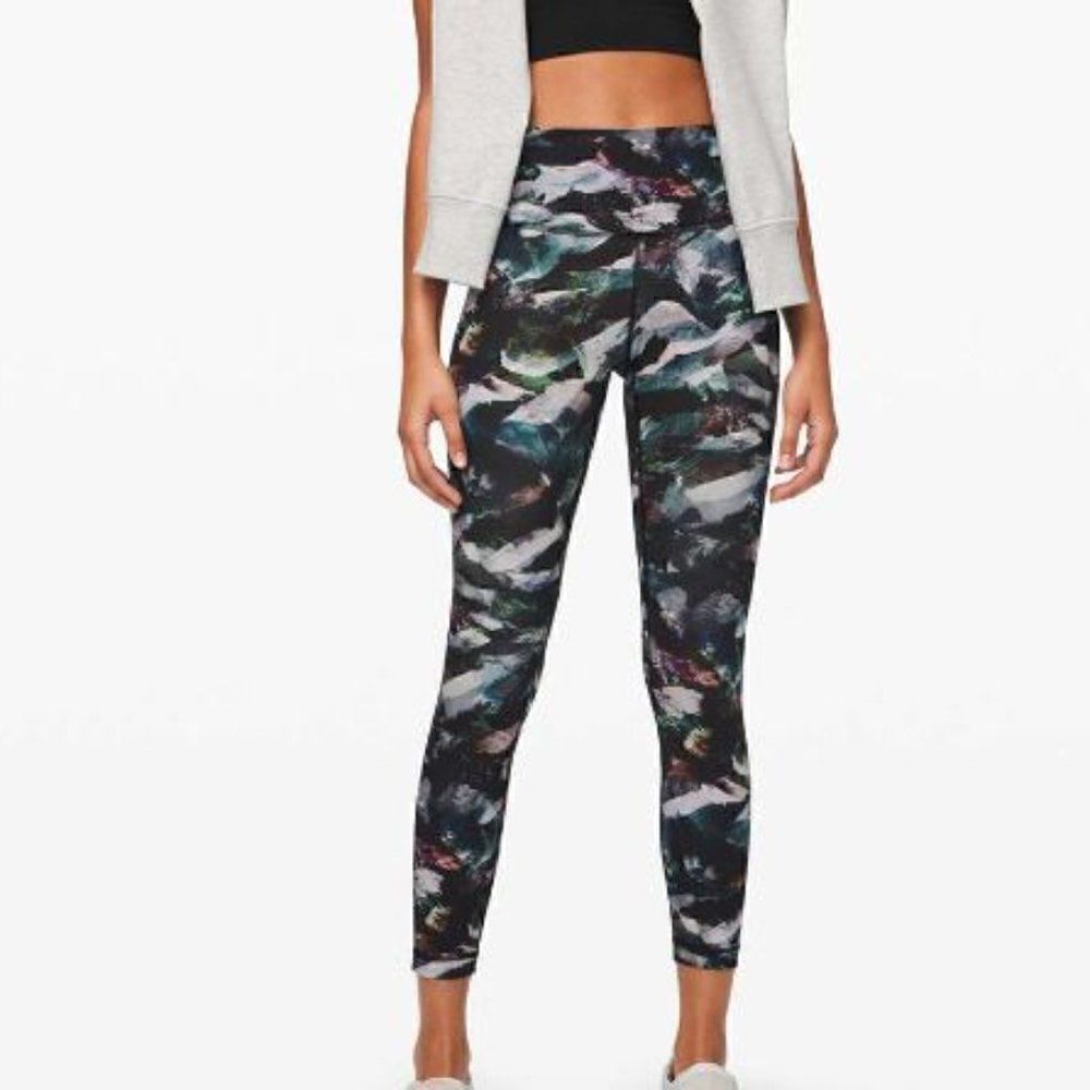 Lululemon Time To Seat Tight 28" Glacier Camo Size 2